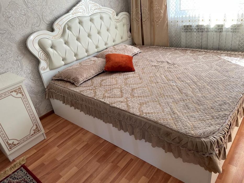 Двухспальная кровать