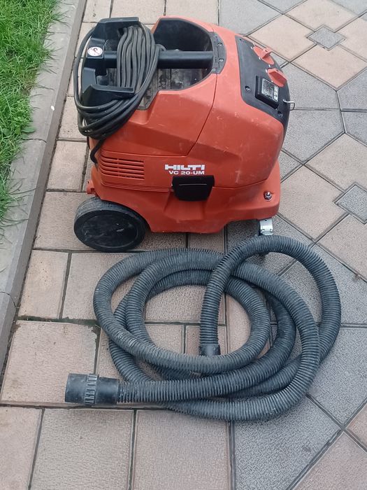 Aspirator industrial HILTI VC  20-UM ca și nou