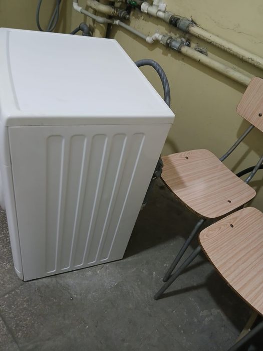 Mașina de spălat rufe  whirlpool