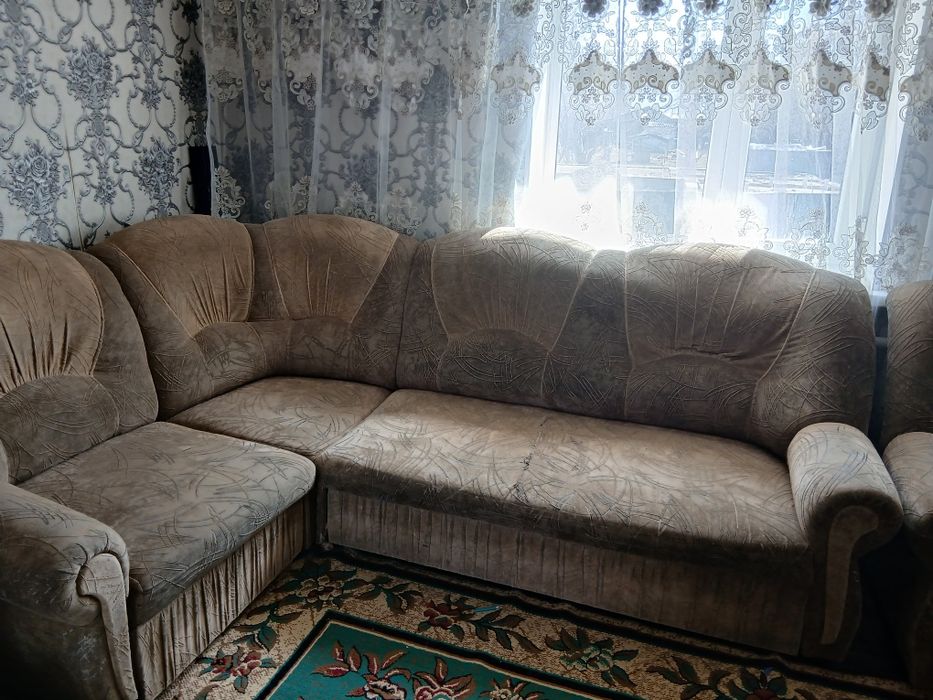 Диван и  кресло продаю