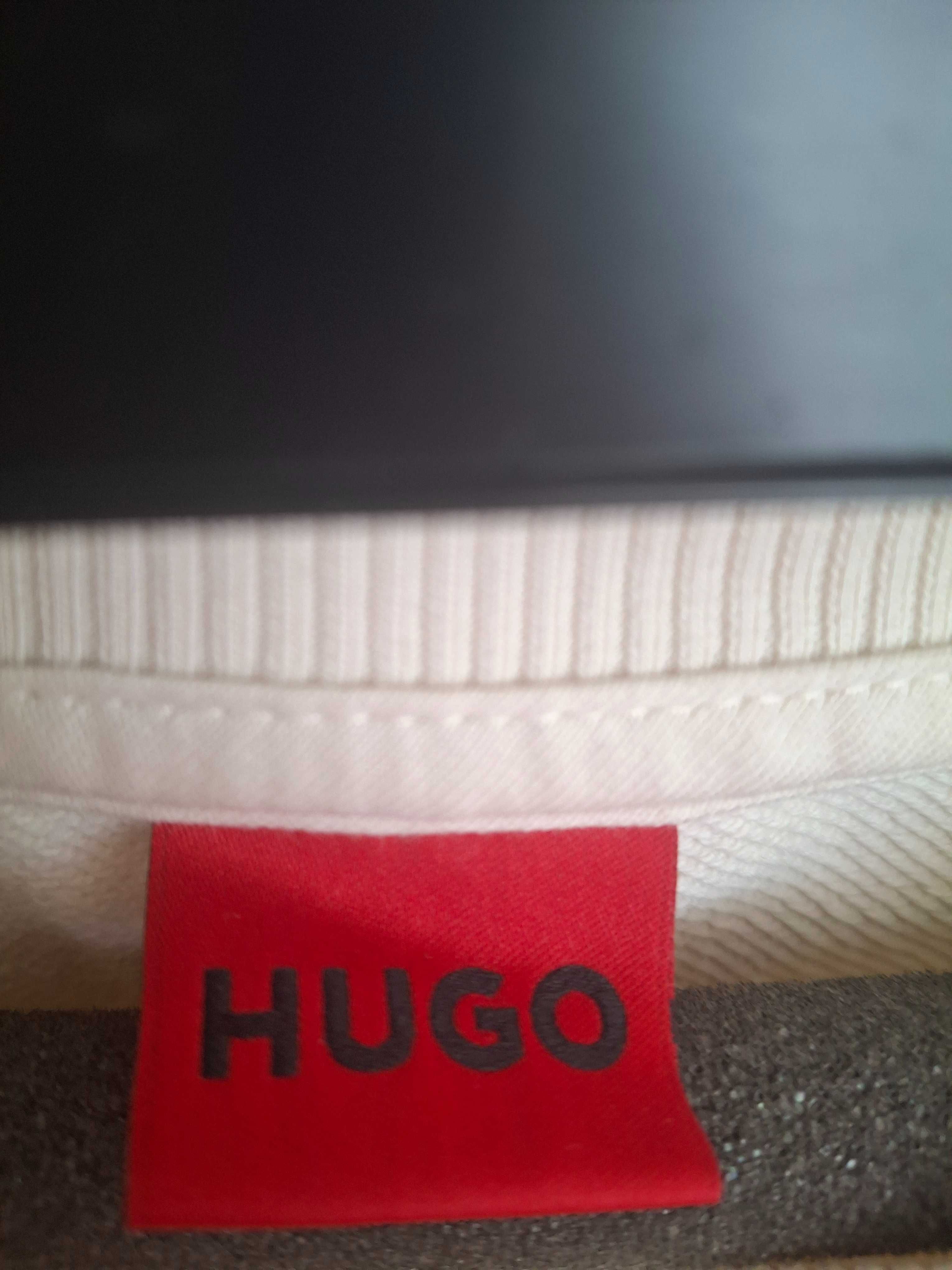 Суичър Hugo размер XS Оригинален.