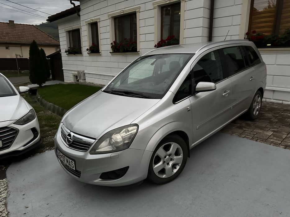 Opel zafira benzina