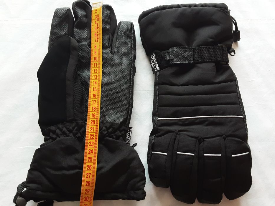 Мъжки шапки, шал, раница и ръкавици