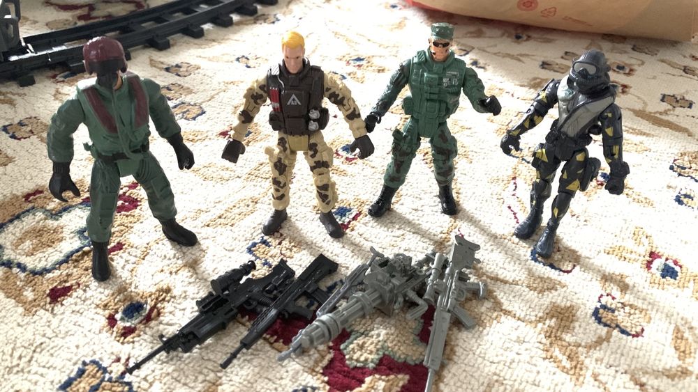 Солдатики с оружиями