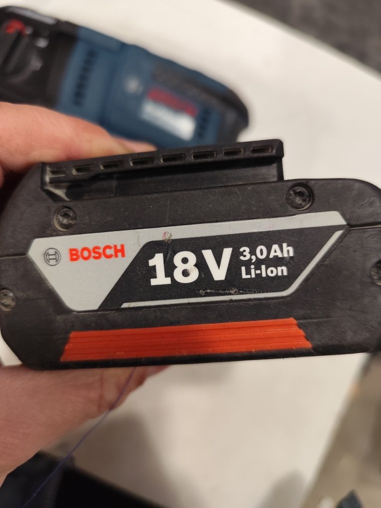 Акумулаторен безчетков перфоратор къртач Бош Bosch GBH 18V-21 + 3Ah