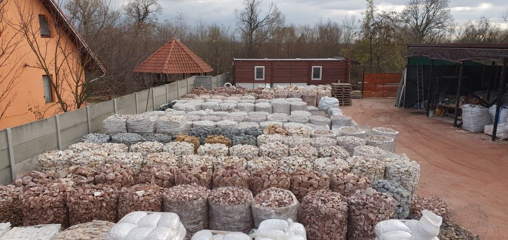 Bolovani ornamentali piatra naturala  amenajare gradina decorativa