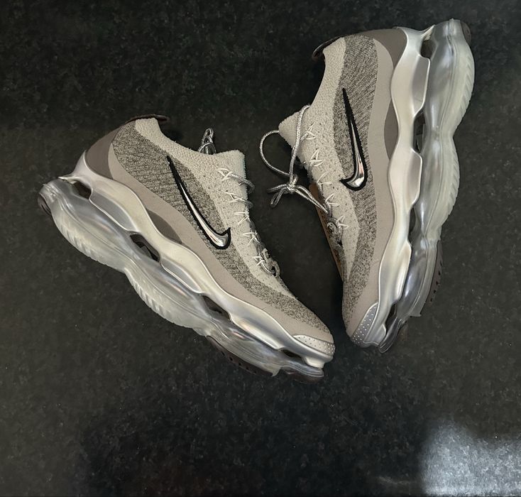 Nike Scorpion silver