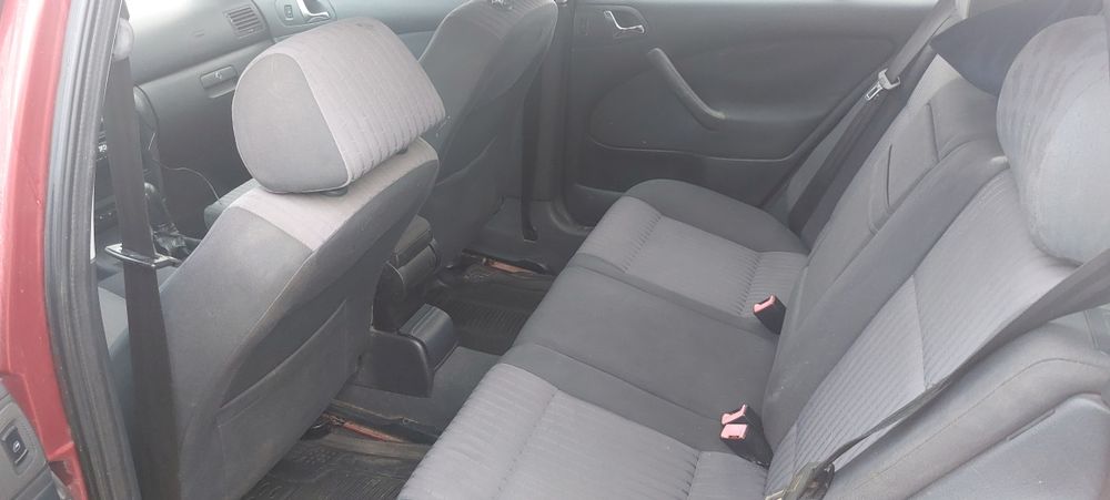 Vând/Schimb cu AUR 24 K SKODA Octavia  1.8Turbo-150cp-GPL-proprietar