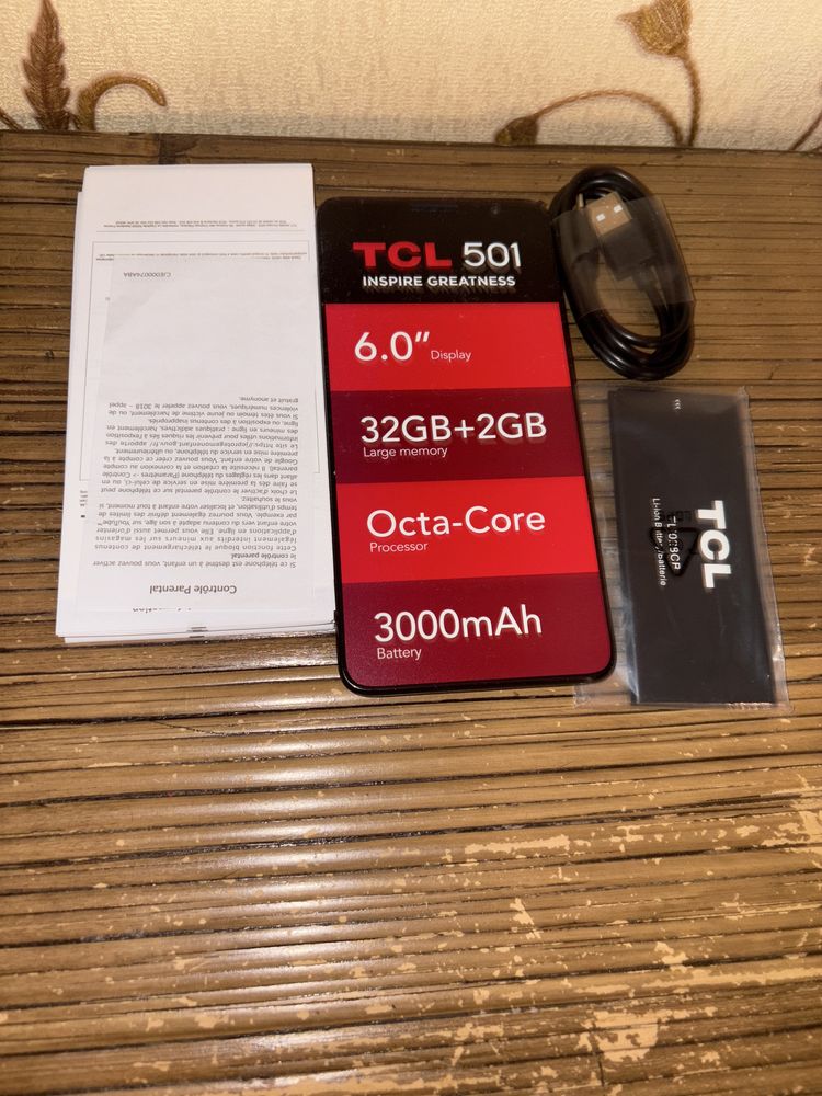 Telefon TCL nou