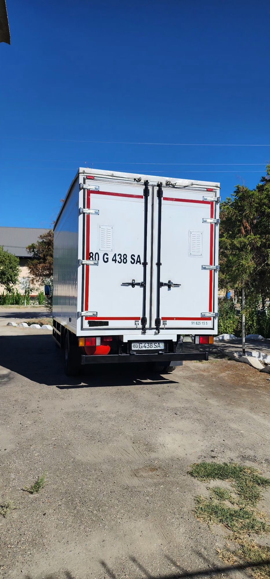 Isuzu sotiladi. Holati ideal
