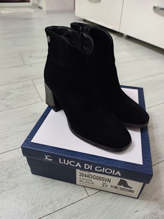 Ghete piele întoarsă