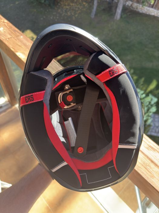 Чисто нова AlpineStars Supertech r10 Solid Helmet Black Carbon