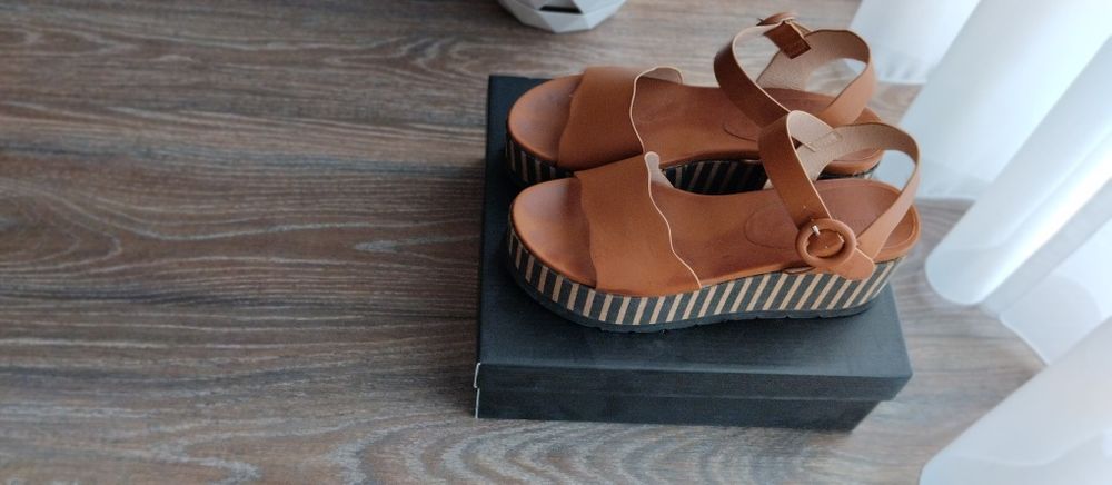 Sandale platforma Primadona collection