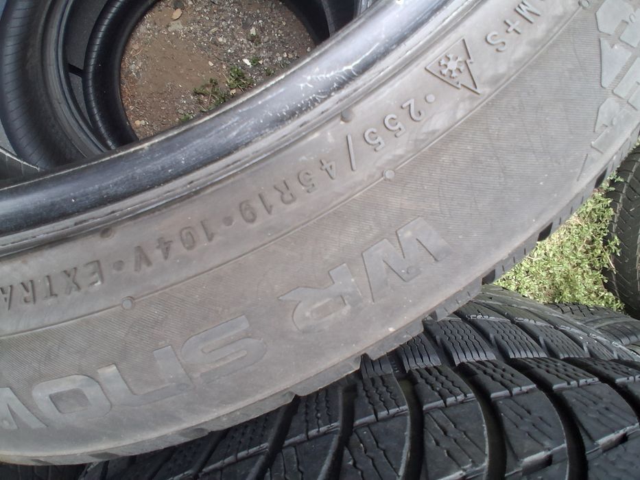 255 45 19 NOKIAN 4броя зимни дот 2020г