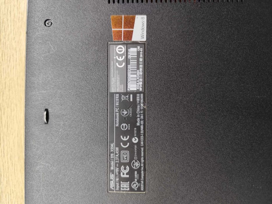 Лаптоп Asus x554L