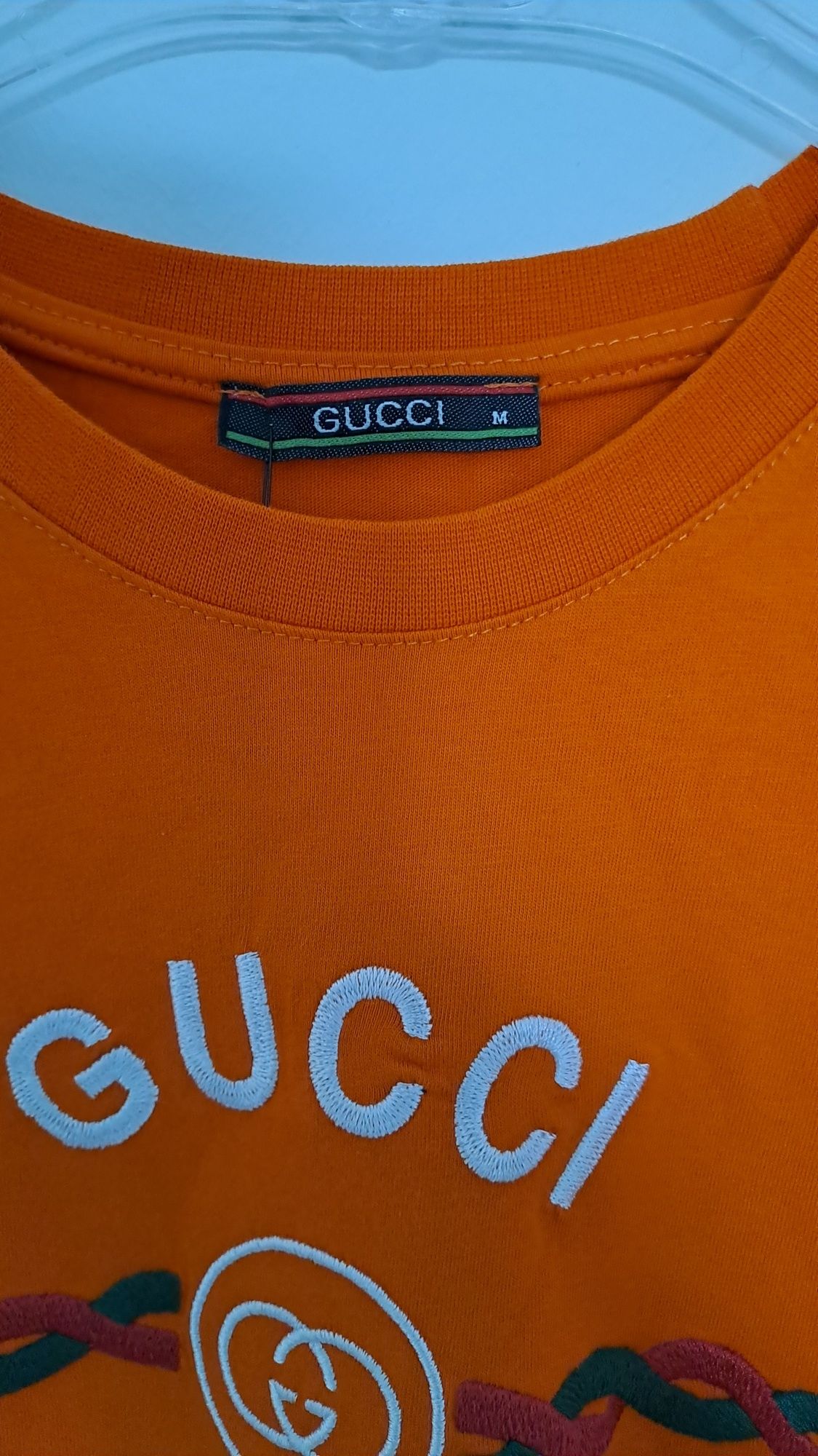 Compleu Gucci Extra Calitate  Model Nou