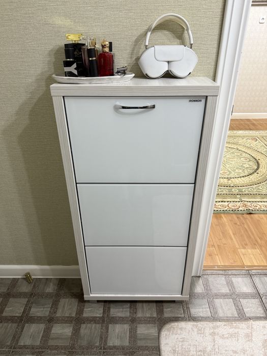 Продам шкаф для обуви