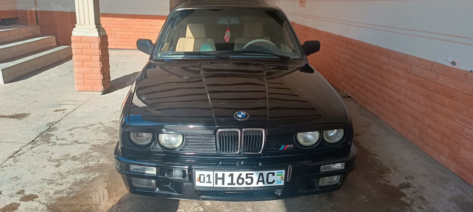 Bmw srochni sotiladi naxtga varyanga dib voxtimni olmanglar iltimos