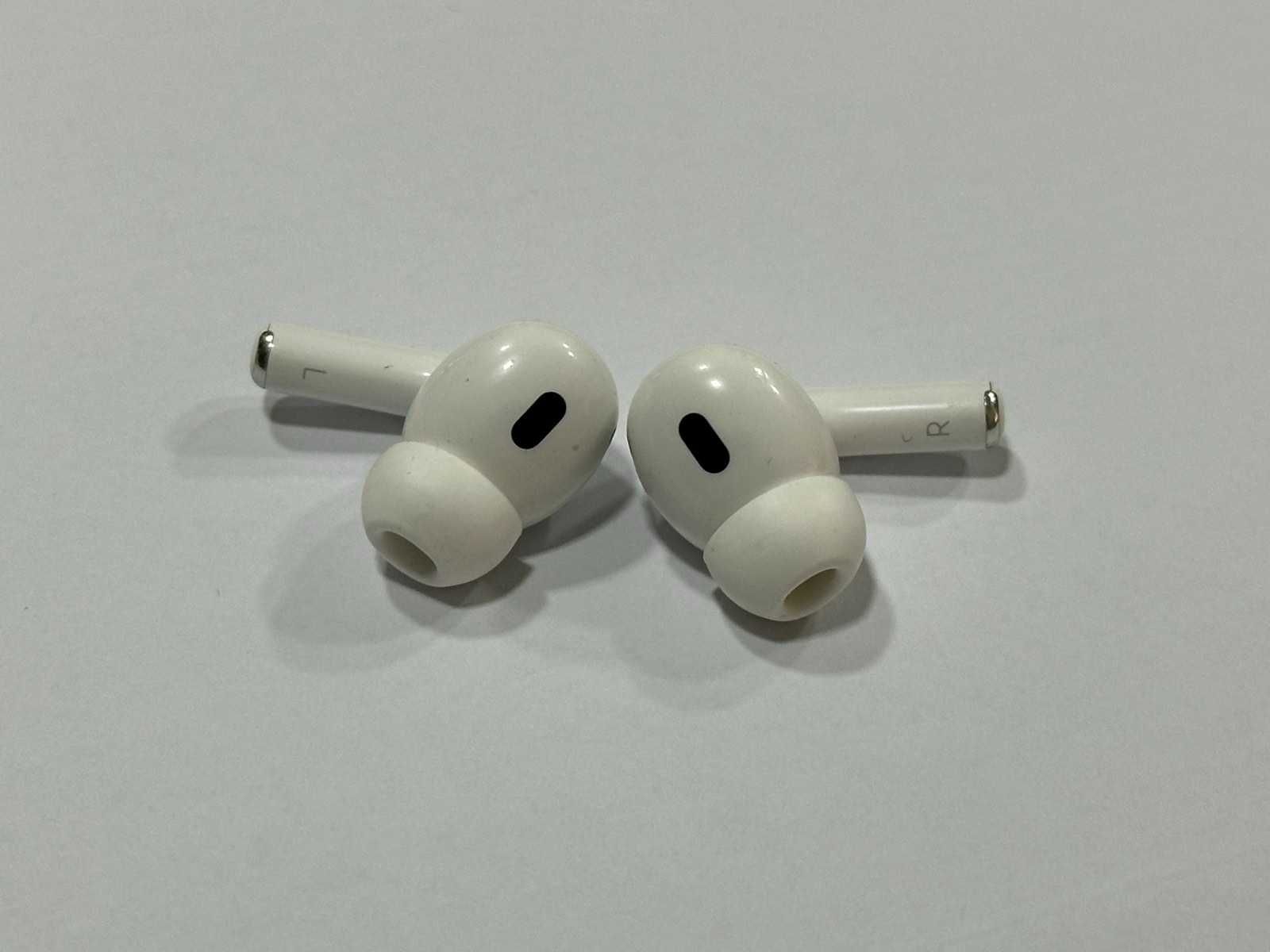 Air Pods Gen 2 A2700