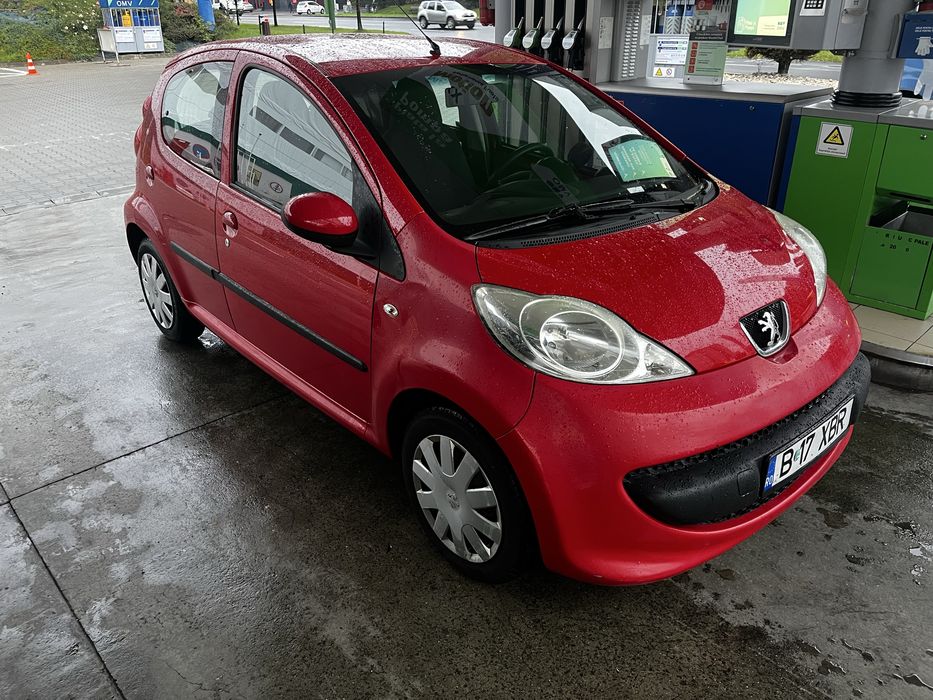 Inchiriez Masina / Rent a Car Toyota Aygo