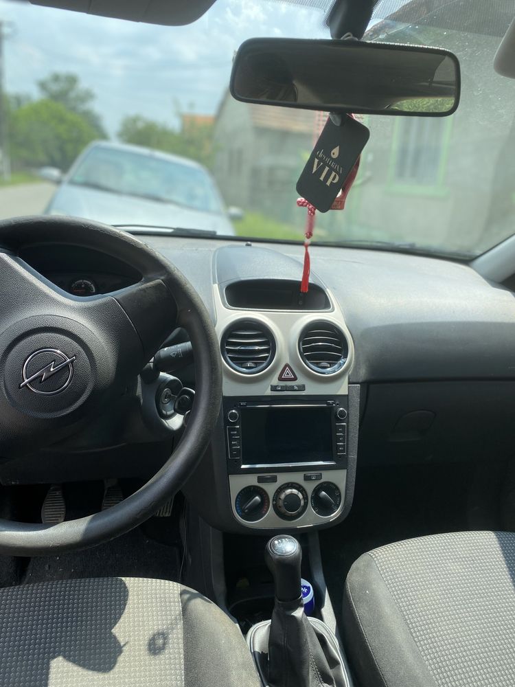 Opel Corsa D benzină