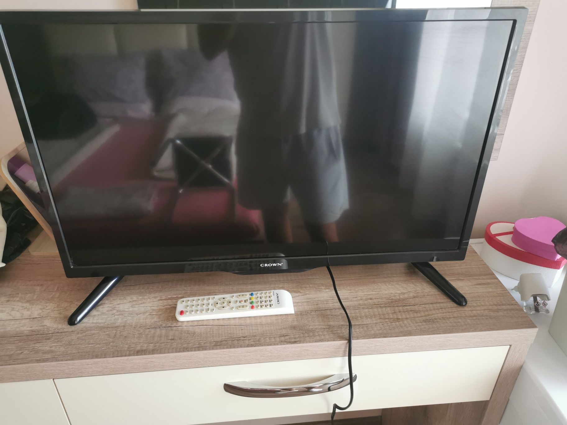 Телевизор Crown Android 32 inch
