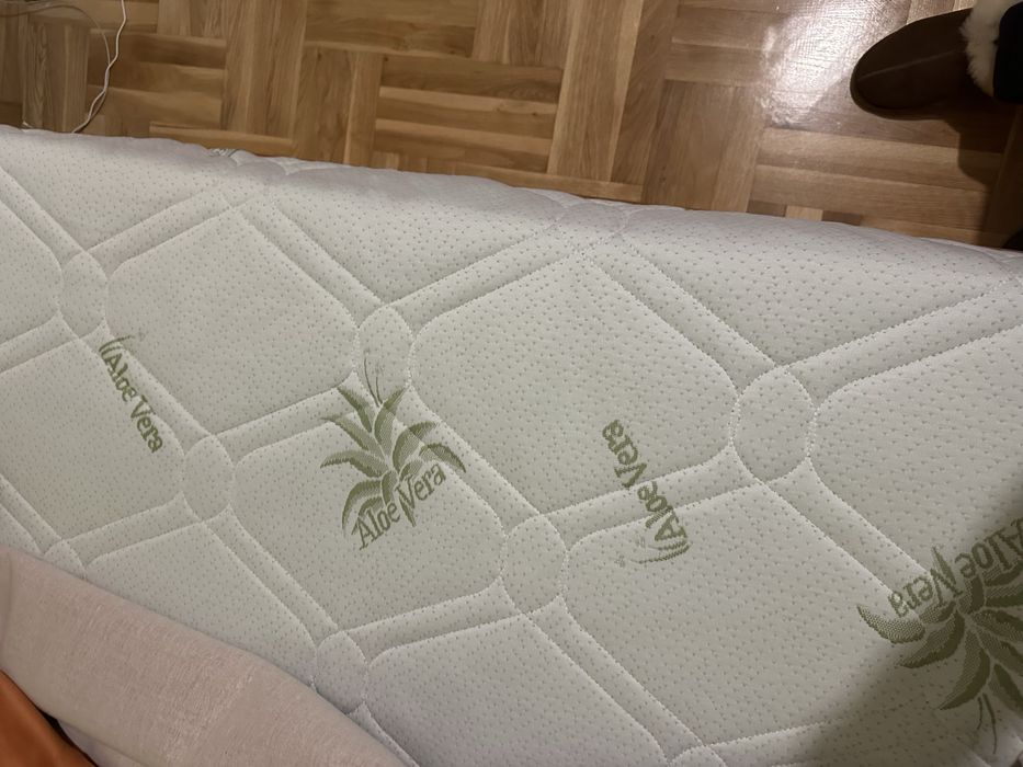 Двойно легло тип сандвич