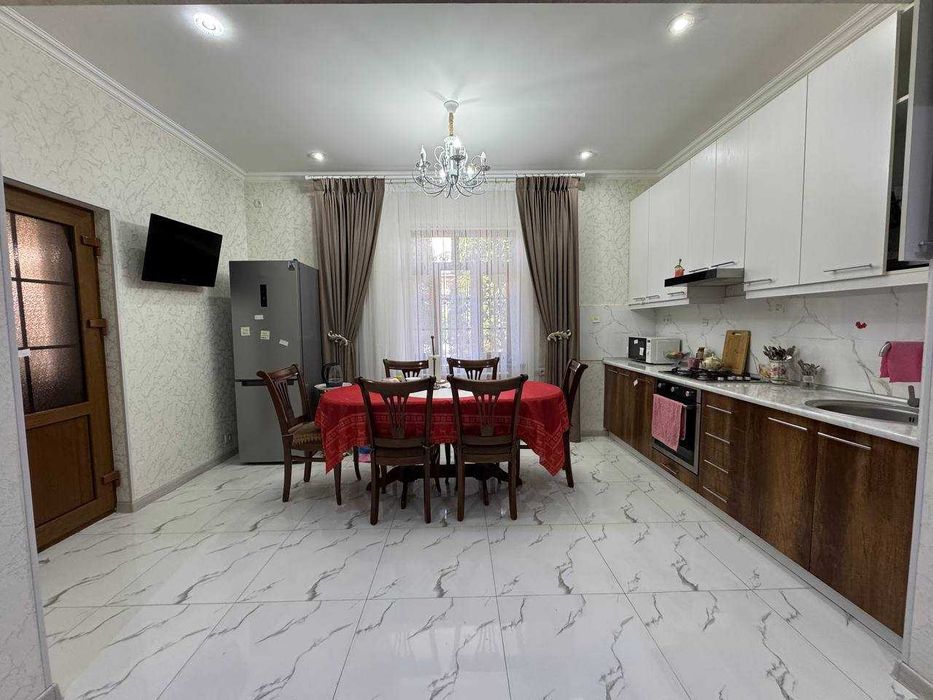 Дом 3.5 сотки 4 комнаты. Мирабадский район Ул. Савр. 100м2. Евроремонт