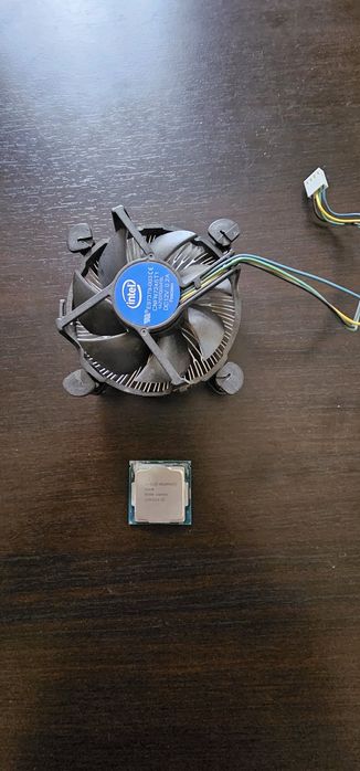 Procesor Intel Celeron G3930 2.9 Ghz 2MB, Socket LGA 1151 + Cooler