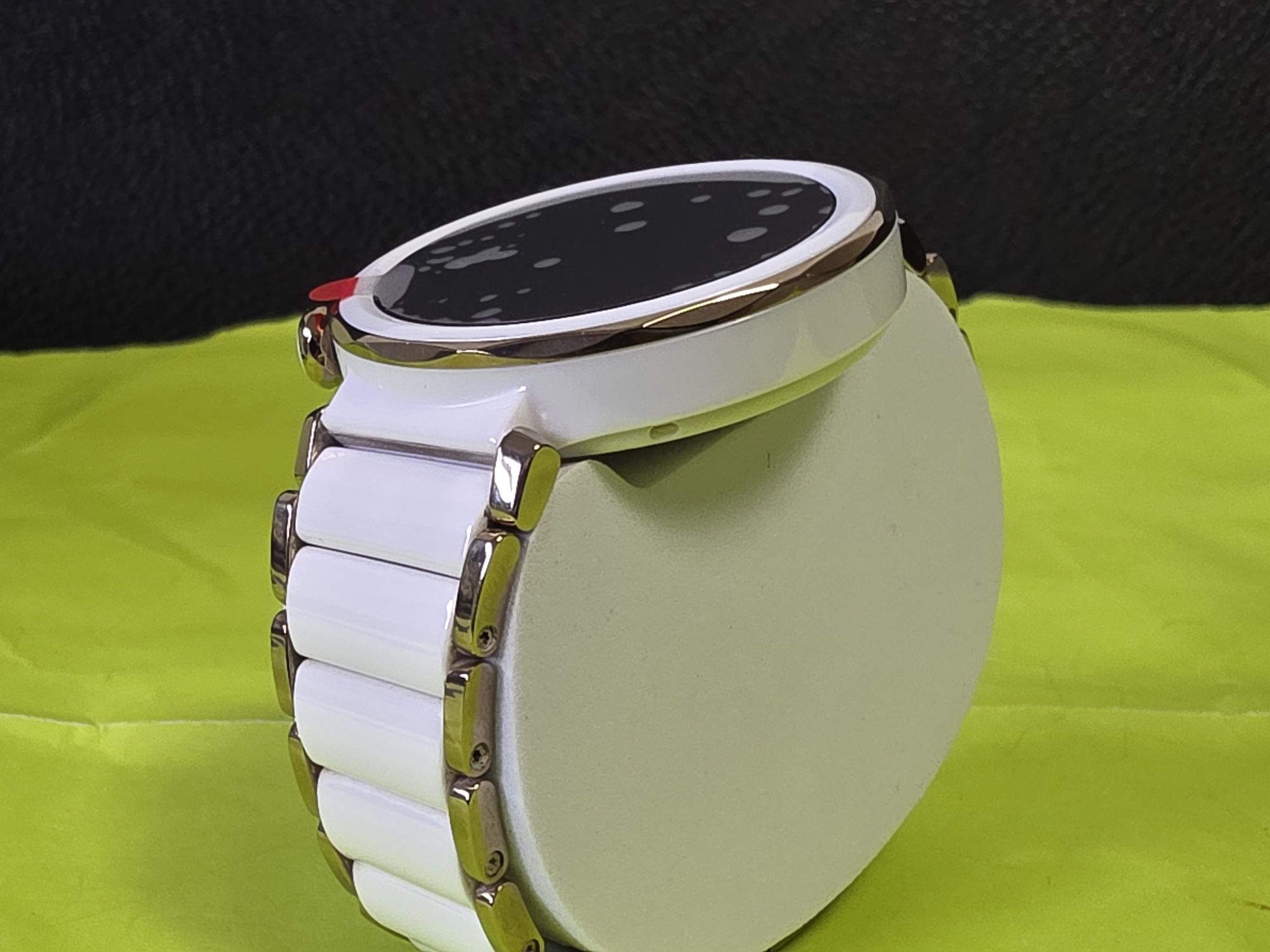 КАТО НОВ 42mm Huawei Watch GT 5 PRO Гаранция Yettel 2026 Ceramic White