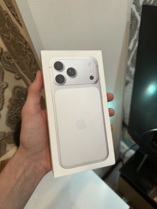 Iphone 17 pro max yangi