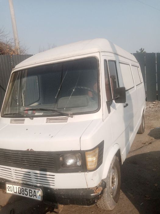 Мерсадесбенс 207