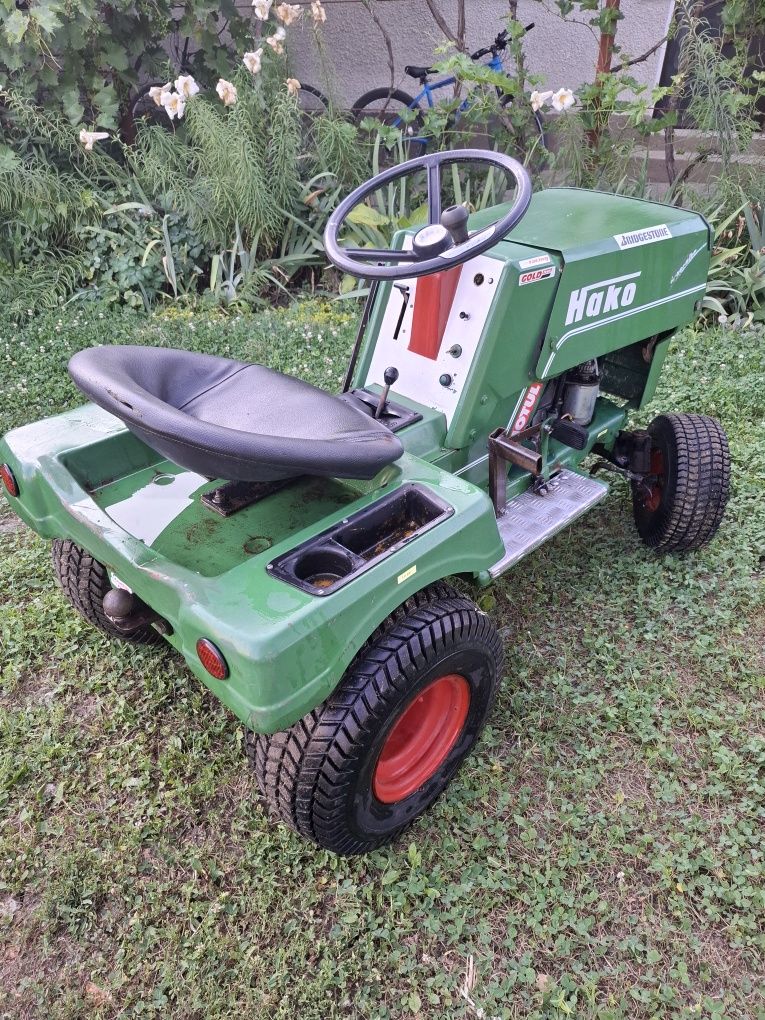 Tractorasi gradina ,transport ,taiat gazon