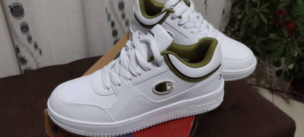 Adidas pantof sport  Champion marime 42 barbati, nou cu eticheta