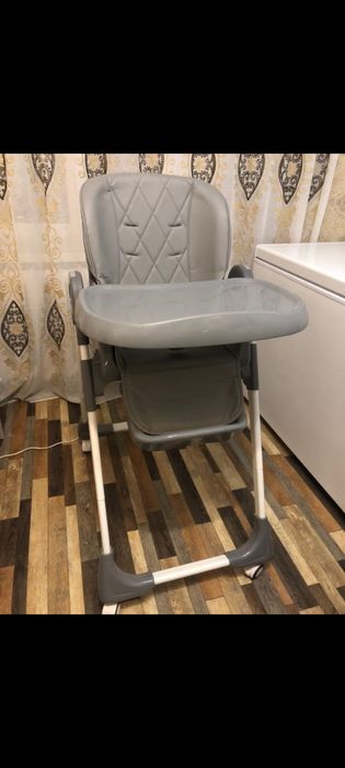 Детский стульчик для кормления