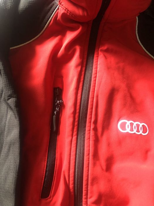 Ветровка Audi оригинална