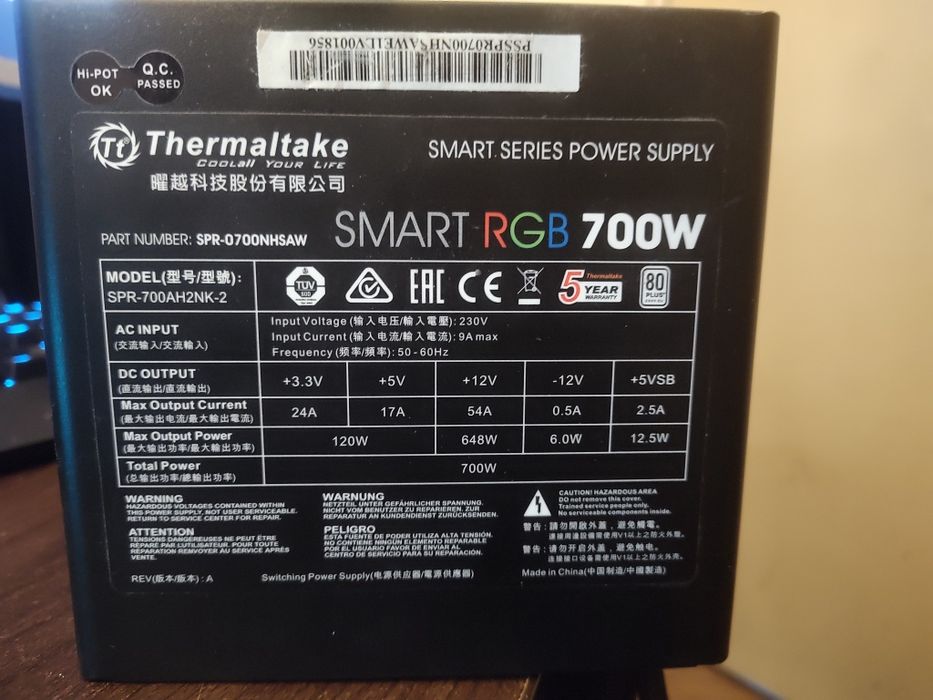 Sursa Thermaltake 700w cu RGB