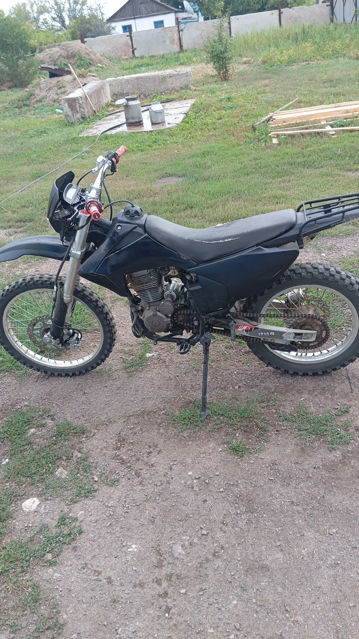 Продаю эндуро 250куб