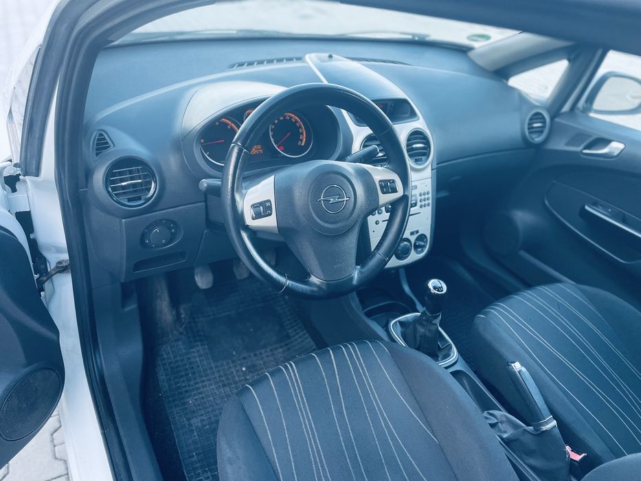 De vanzare opel corsa d motor 1.3 an 2008