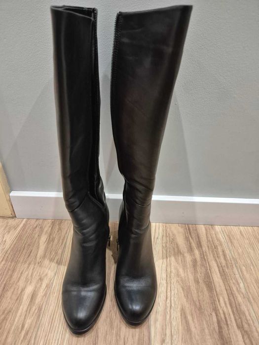 Ботуши естествена кожа, добре запазени GiAnni
Номер 38