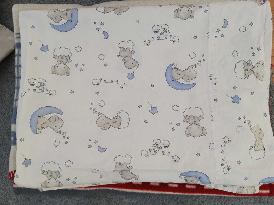 Vând set de pleduri bebeluși