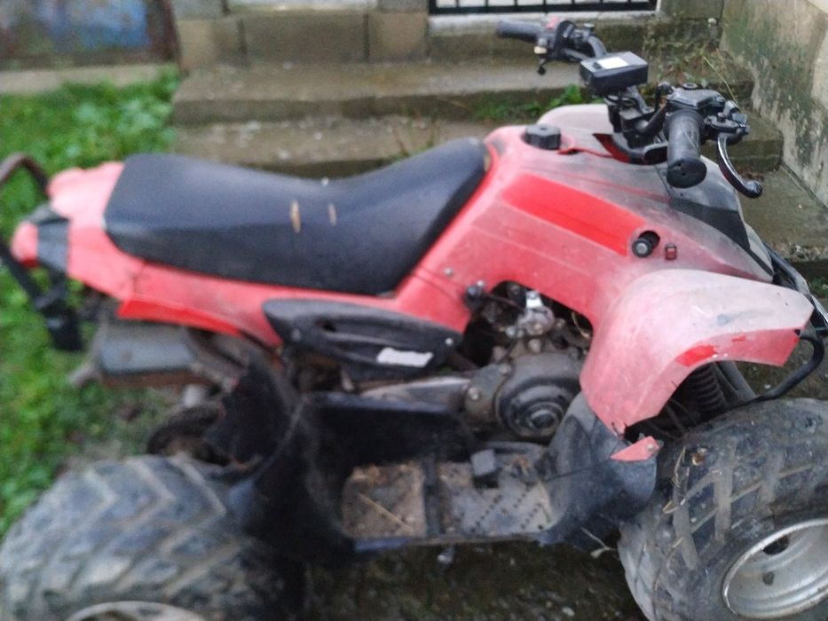 Vând ATV 100cc 2T sau schimb Cu scuter sau iPhone 11  sau 12