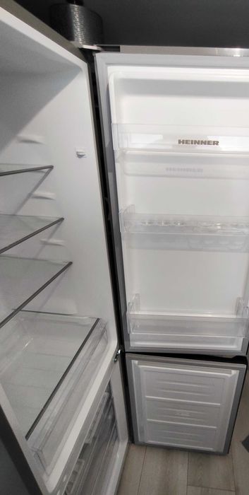 Combina frigorifica Heinner HCNF-HM253XE++, 253 l, No Frost, Clasa E