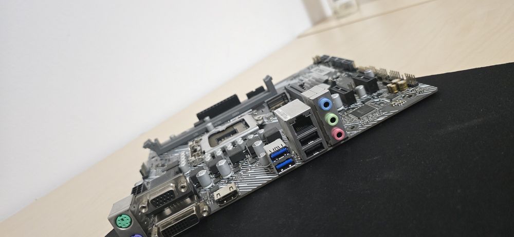 Kit Asus Prime H410m a + Corsair RGB 2×8gb DDR4 3200mhz