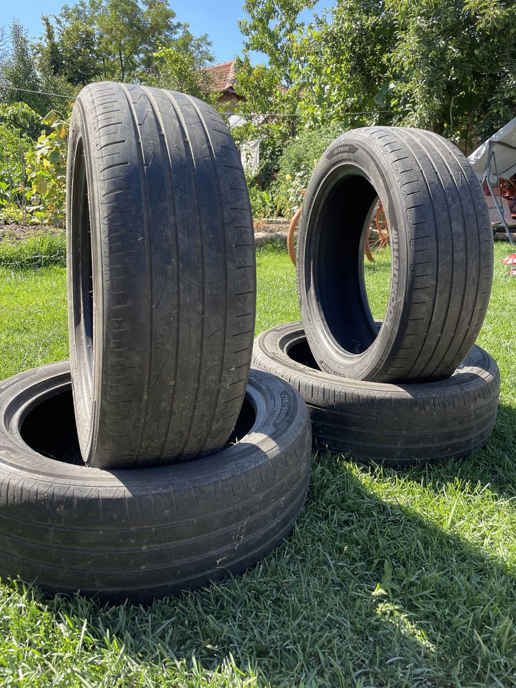 Vand 4 cauciucuri Hankook 215/55 r18