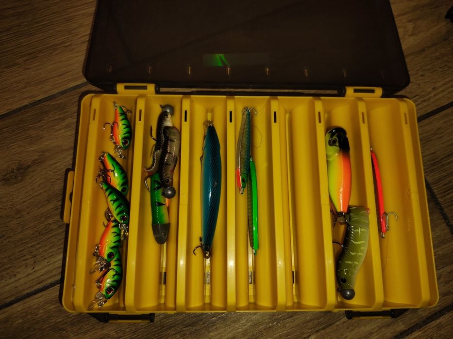 Риболовни аксесоари - чанта , инструменти, примамки