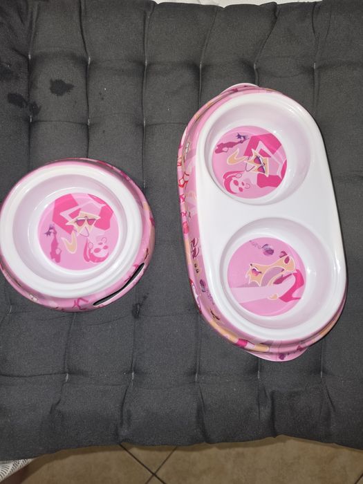 Ansamblu pentru hrana Pisicuțelor