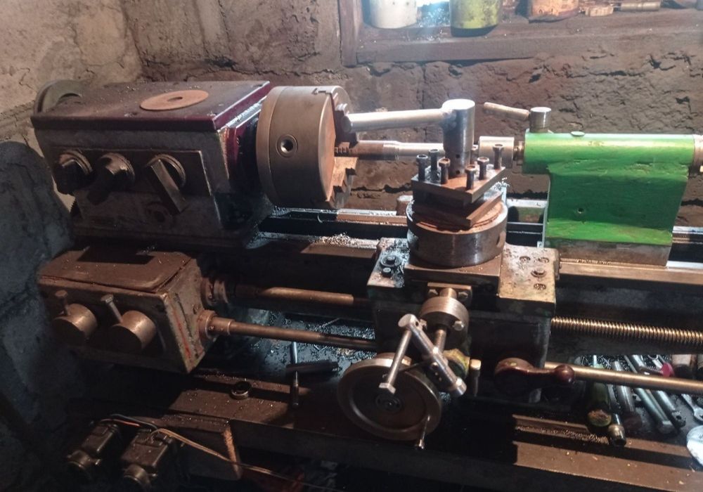 Мелкие токарные сверлильные работы