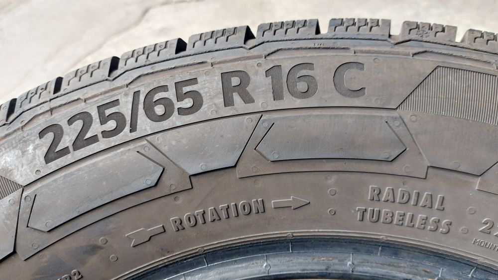 Зимни гуми за Бус 225/65/16 C Continental VanContact Winter 2 броя