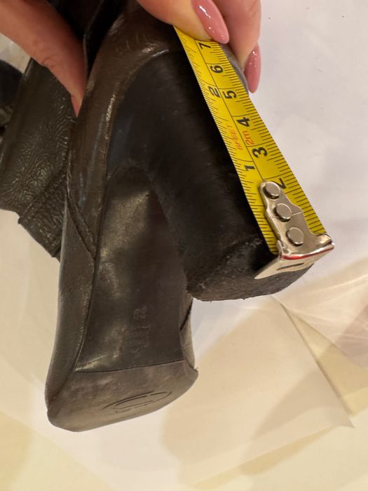 Супер елегантни лачени ботуши